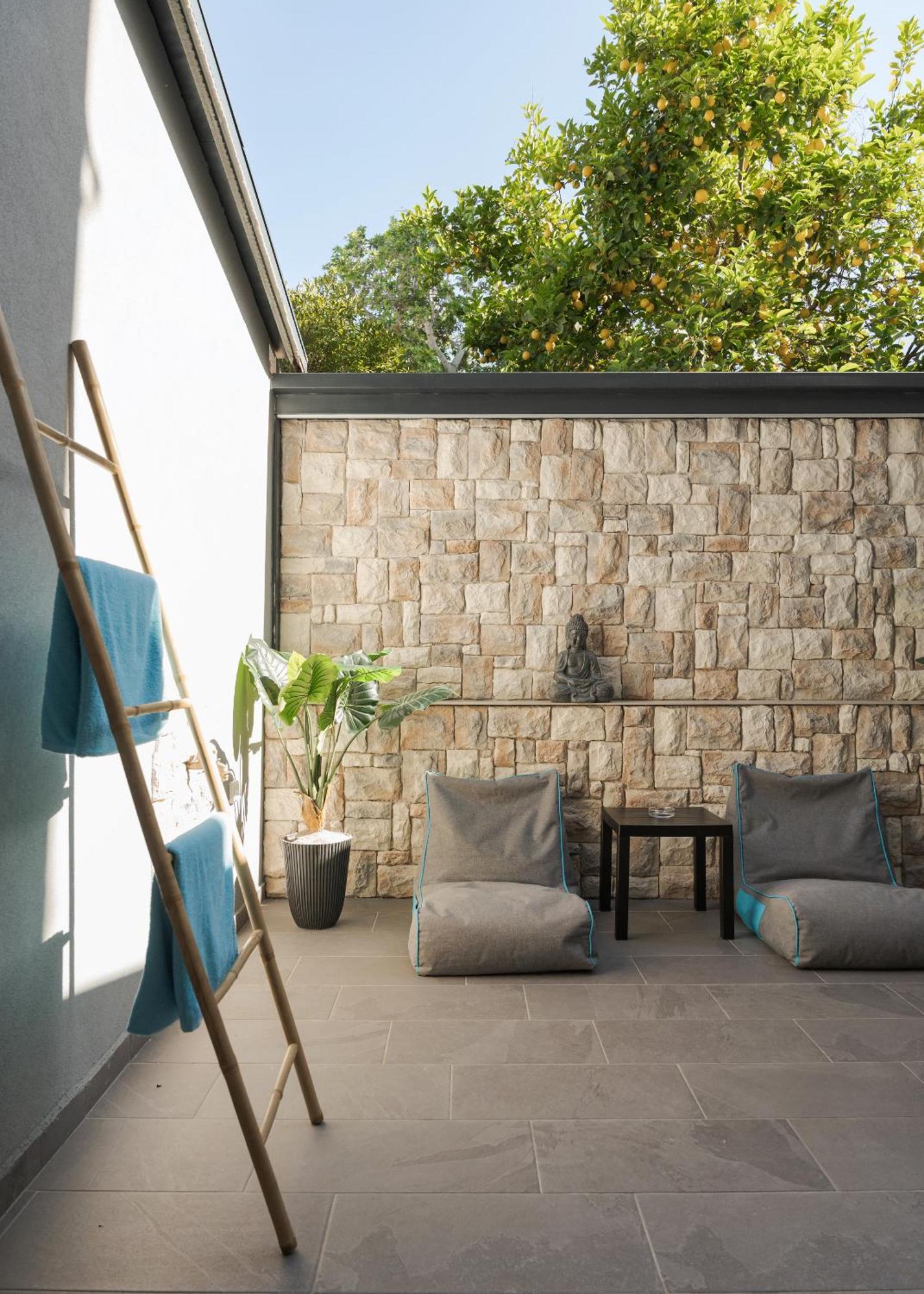 Sette Suites & Rooms - Adults Only Xylokastro Quarto foto